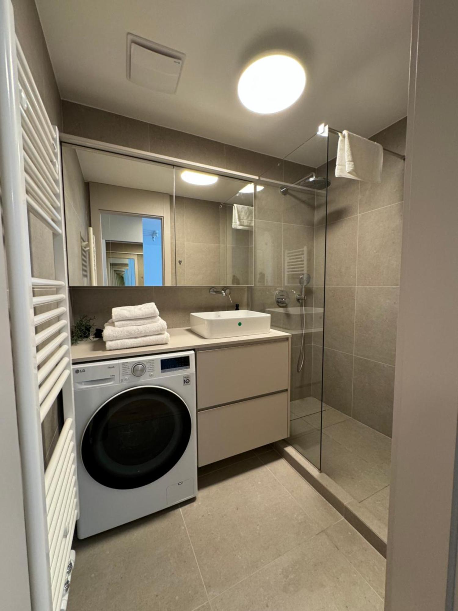 Aurora Apartments Братислава Экстерьер фото