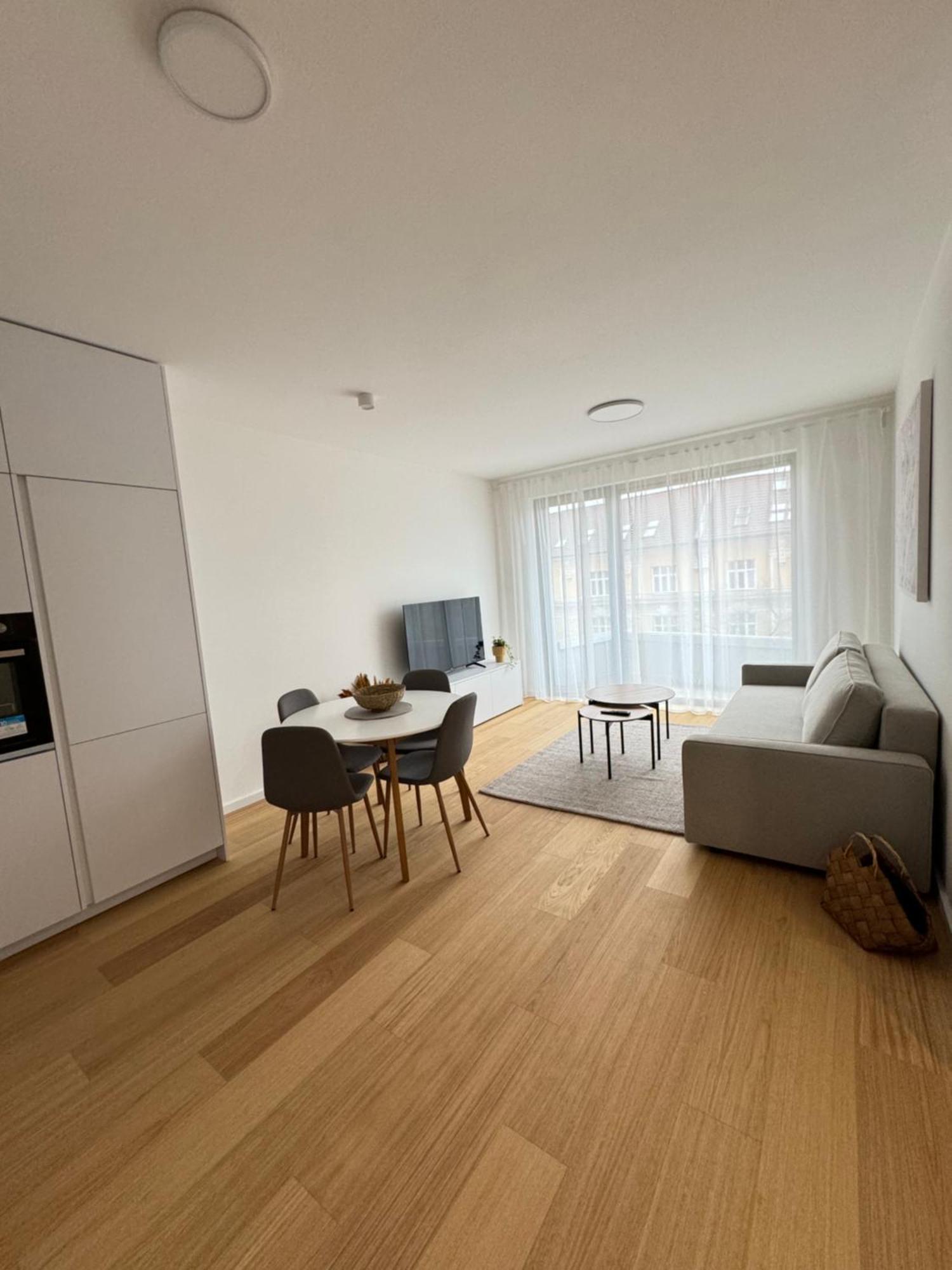 Aurora Apartments Братислава Экстерьер фото