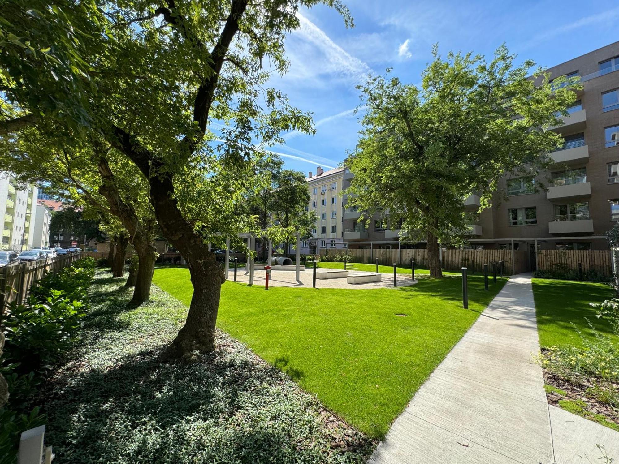 Aurora Apartments Братислава Экстерьер фото
